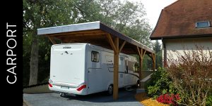 Un carport en bois pour son camping car.