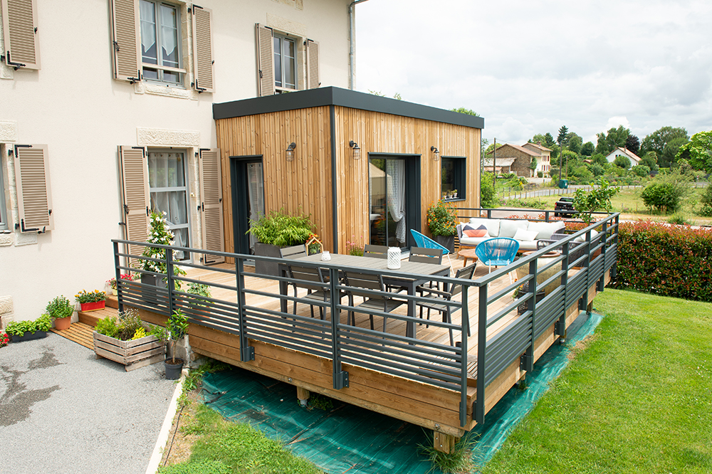 Une extension de terrasse en bois
