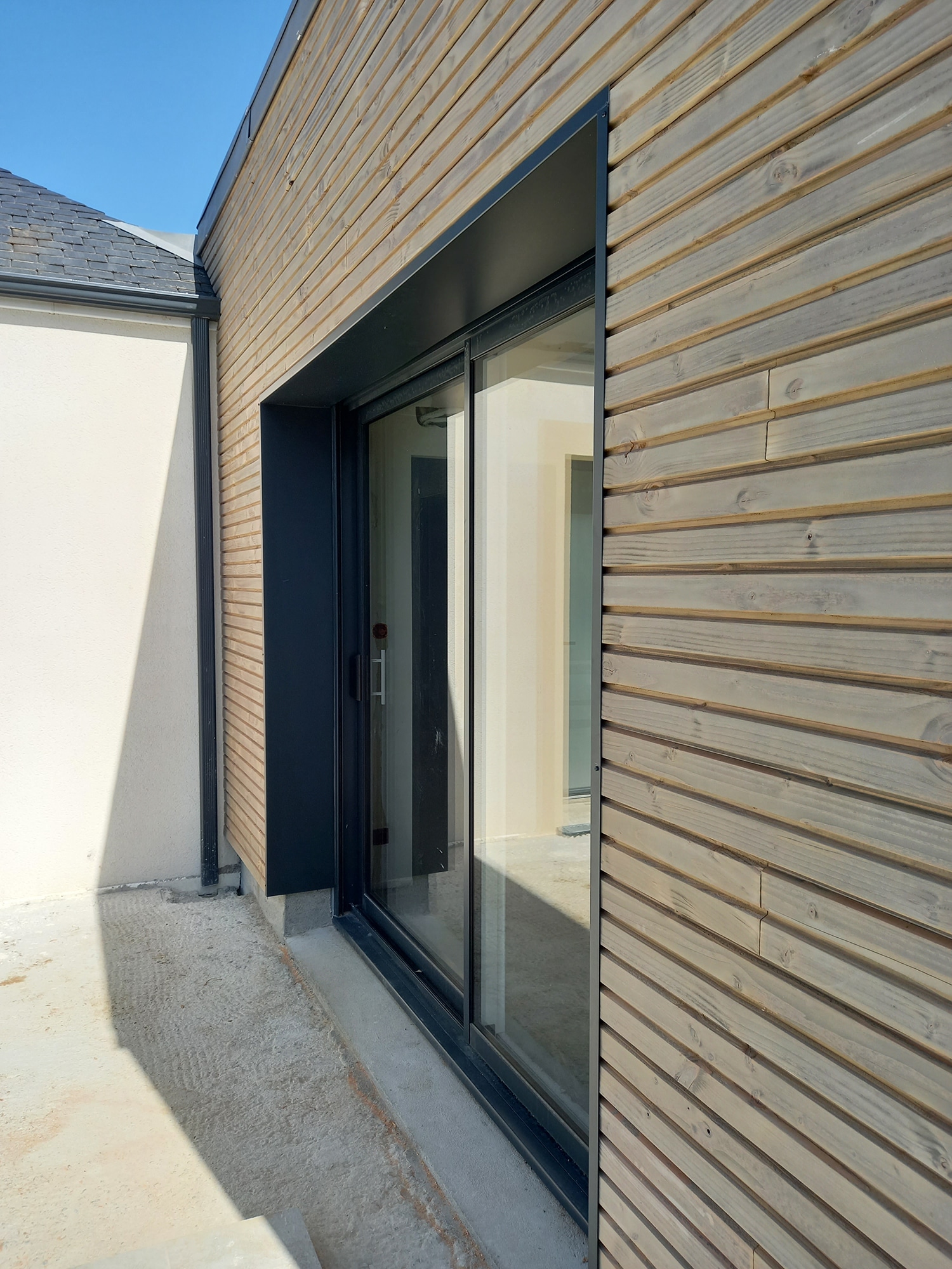 Façade de l'extension en bois à Les Garennes sur Loire