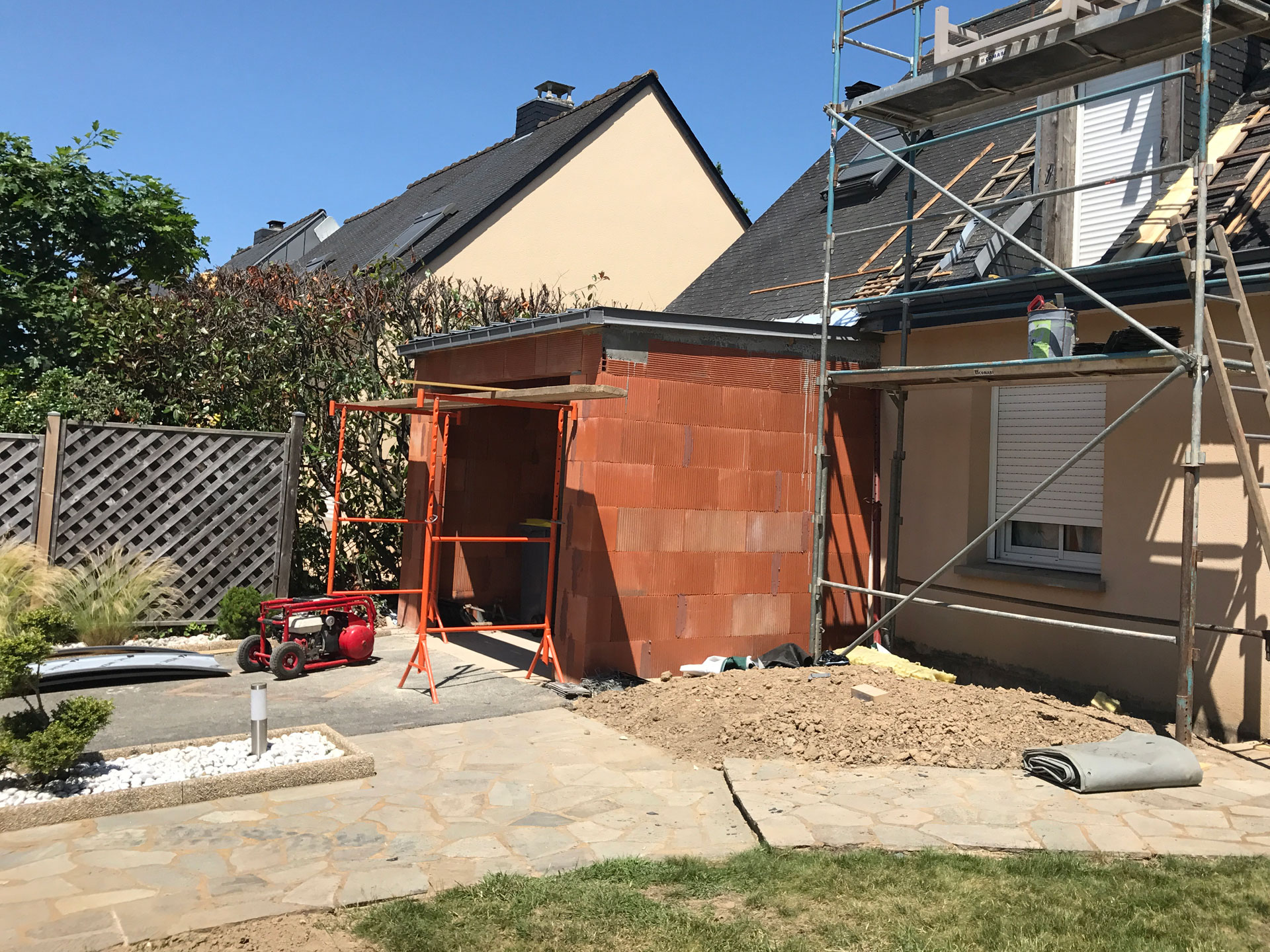 travaux agrandissement garage en brique 35235