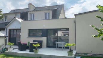 Une extension en façade pour une chambre à Saint-Malo