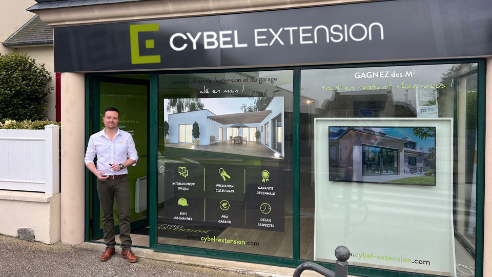Agence Cybel Extension Saint-Brieuc, spécialisée dans la conception et la réalisation d'extensions, de surélévations et d'agrandissements de maisons individuelles dans les Côtes-d'Armor.