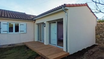 La maison avec l'agrandissement maison