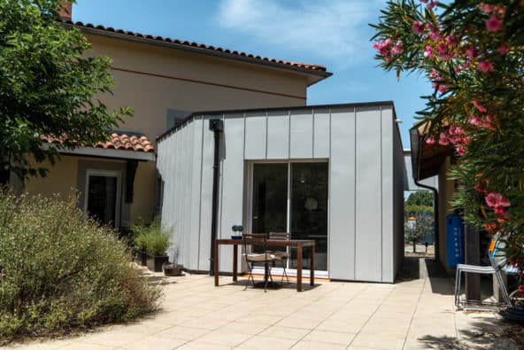 L'extension depuis le jardin.
