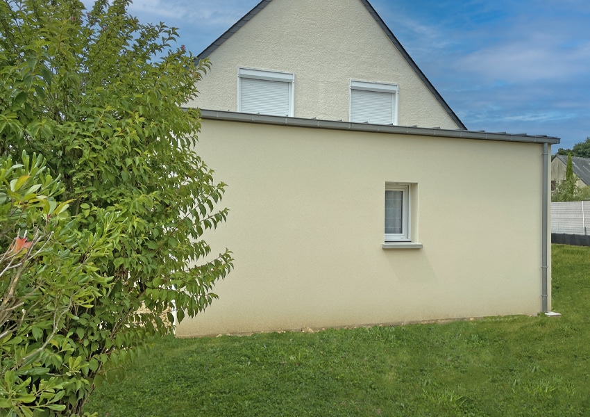 Une chambre et une salle d'eau dans l'agrandissement