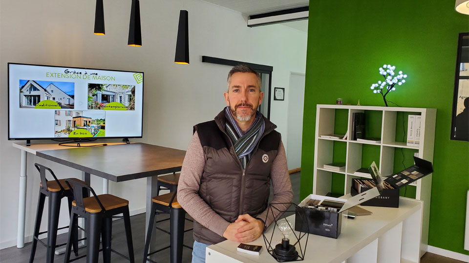 Gérant de l'agence Cybel Extension Bergerac, accompagnant les particuliers dans leurs projets d'extension, de surélévation et d'agrandissement de maisons individuelles en Dordogne.