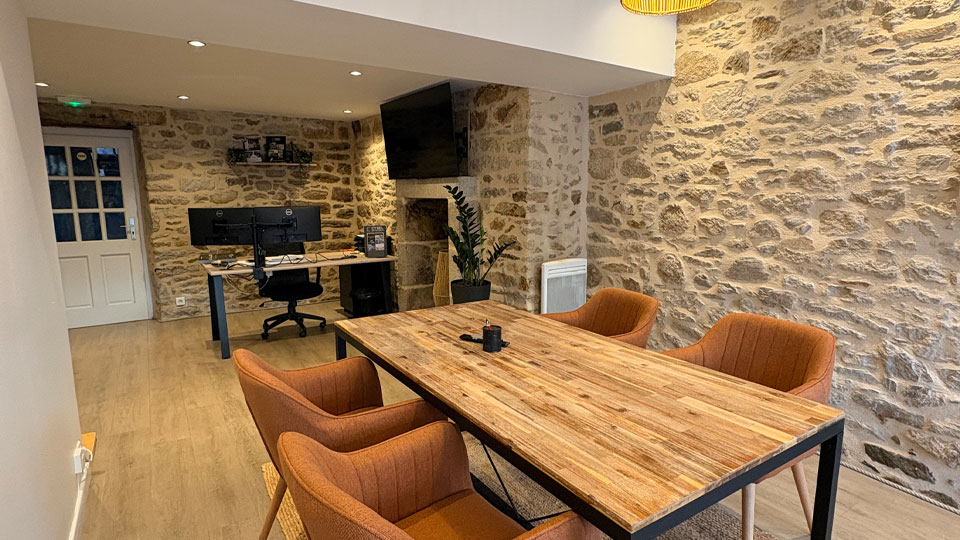 Agence Cybel Extension Quimper, spécialisée dans la conception et la réalisation d'extensions, de surélévations et d'agrandissements de maisons individuelles dans le Finistère.