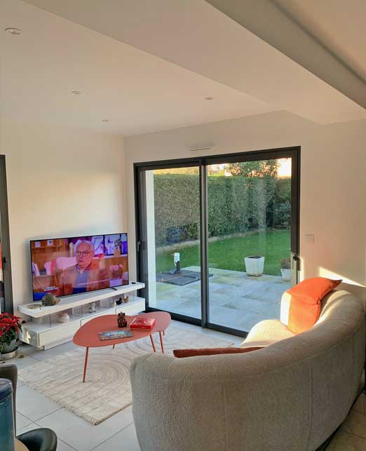 Une extension de 20m² ouverte sur le jardin