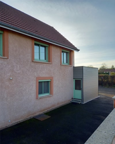 L'entrée de l'atelier à Charolles