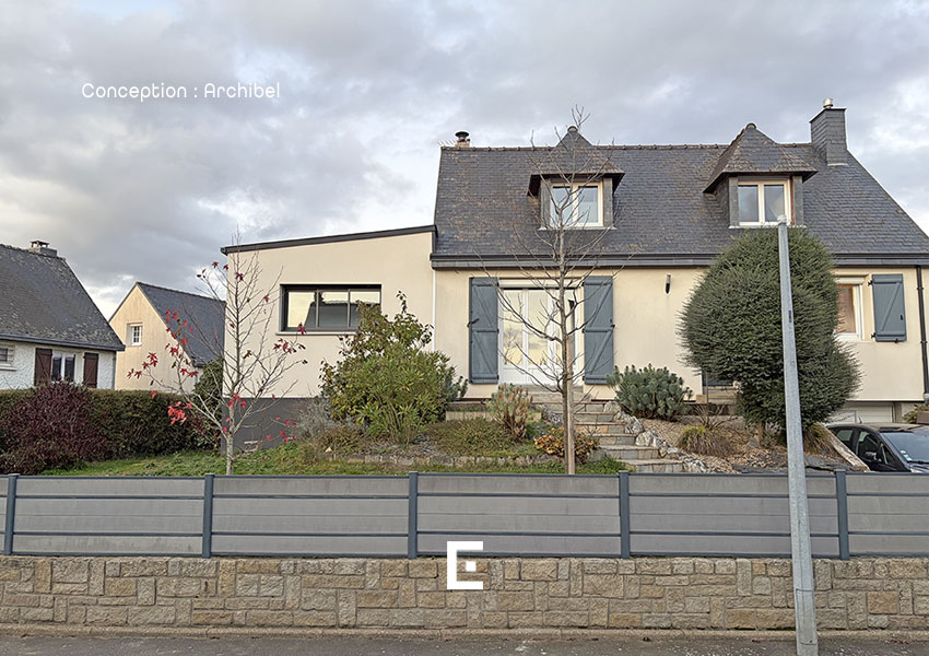 Une extension à La Chapelle des Fougeretz aux façades enduites