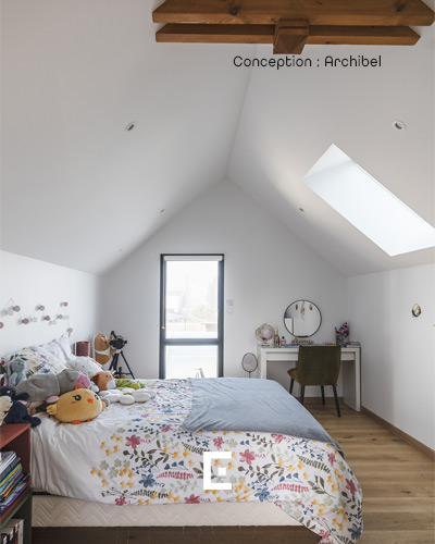 La chambre de la fille à l'étage de l'extension.